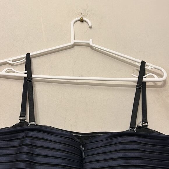 BCBGMAXAZRIA deep blue fitted spaghetti strap cocktail dress Size 4 EUC - Picture 7 of 12